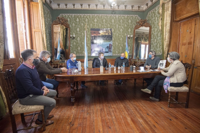 RODRÍGUEZ SE REUNIÓ CON PRODUCTORES DE TAPALQUÉ