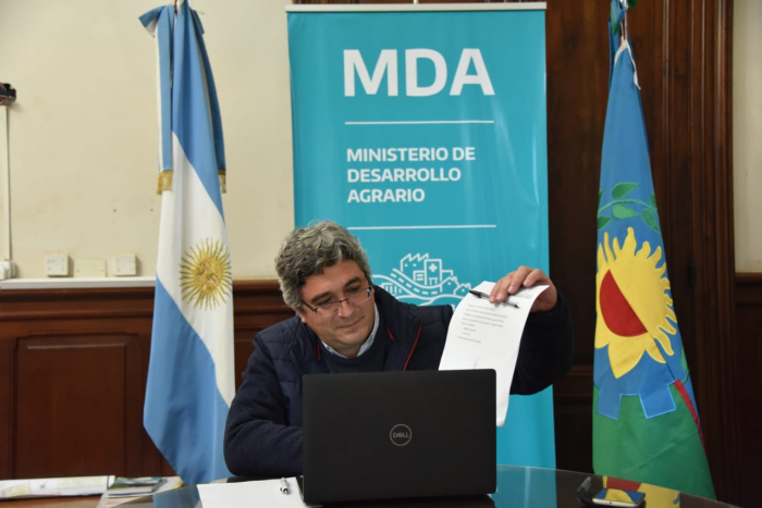 Desarrollo Agrario firmó convenios PROCANOR con productores horticultores 