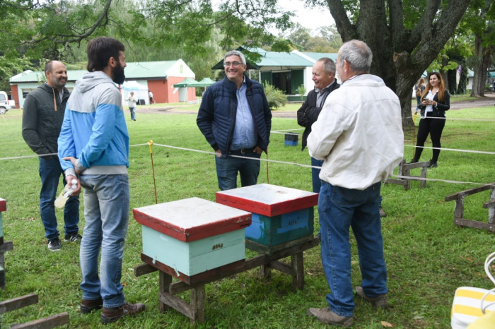 El ministro participó del 5° Encuentro Nacional de Criadores de Abejas Reinas