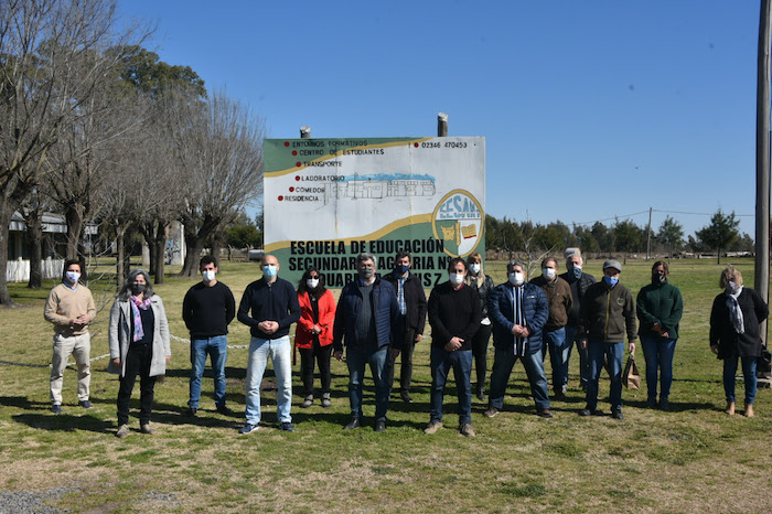 El ministro Rodríguez visitó el municipio de Alberti