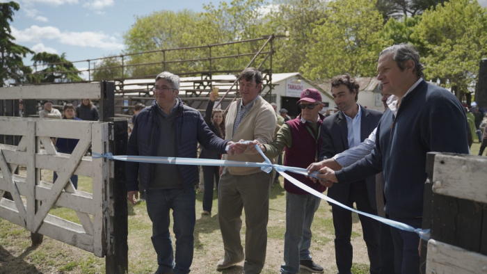 Javier Rodríguez resaltó los beneficios del Plan Ganado Bonaerense 6x6