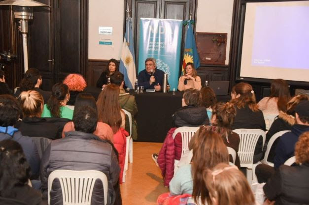 Javier Rodríguez anunció financiamiento para pequeños productores de alimentos