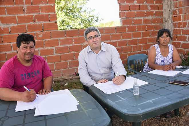 Firma de convenios PROCANOR con productores hortícolas de La Plata y Berazategui