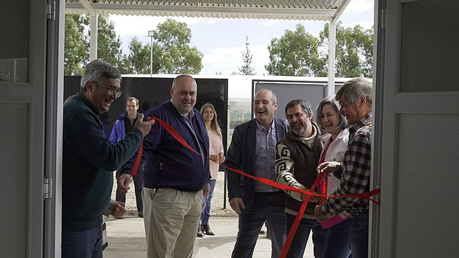 El ministro Javier Rodríguez inauguró una sala de extracción apícola en Gral. La Madrid