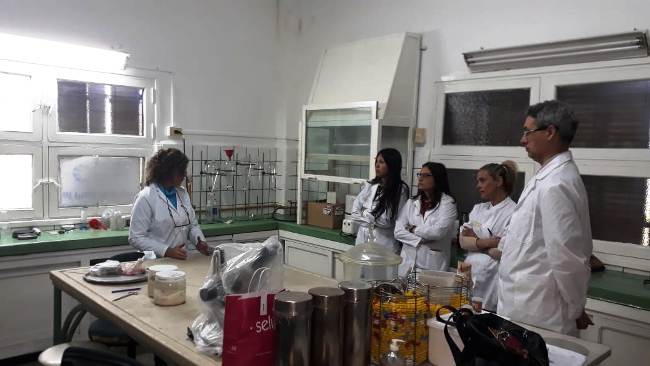 En el Laboratorio Central de La Plata llevamos adelante una pasantía en el desarrollo de la técnica de Digestión Artificial