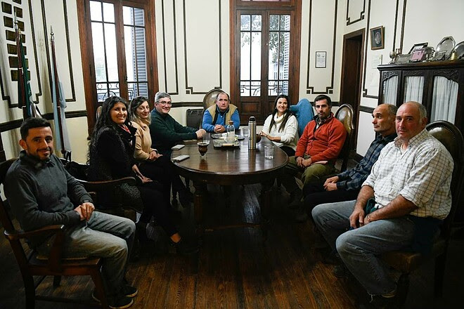 El ministro Javier Rodríguez dialogó con productores de la localidad de Lobos