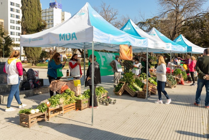 Mercados Bonaerenses: Espacios de comercialización directa en toda la PBA