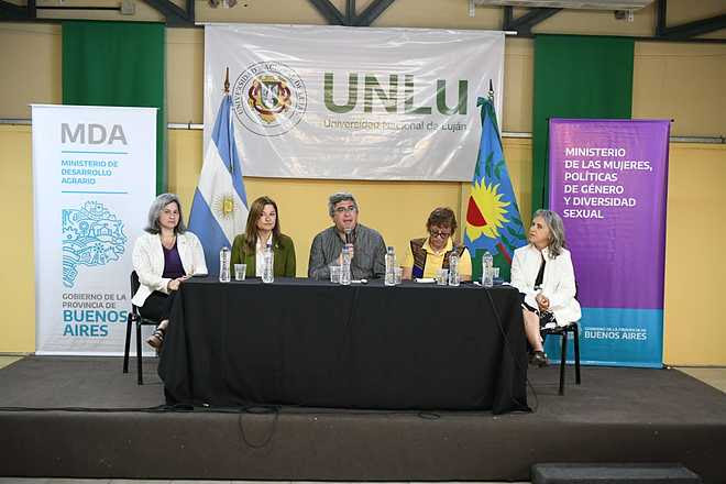 Javier Rodríguez presentó líneas de financiamiento para mujeres rurales