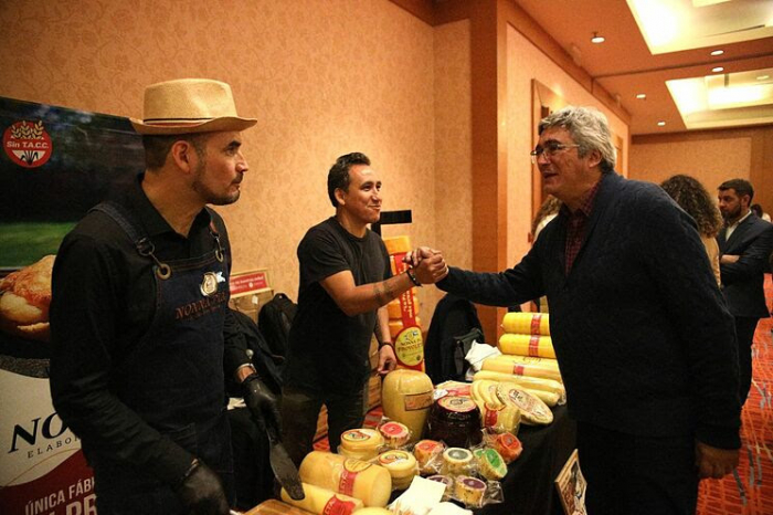 Javier Rodríguez: "Desde la Provincia acompañamos a los pequeños y medianos productores"