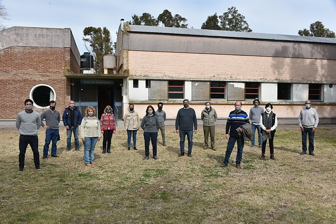 El ministro Rodríguez recorrió la Chacra Experimental Barrow