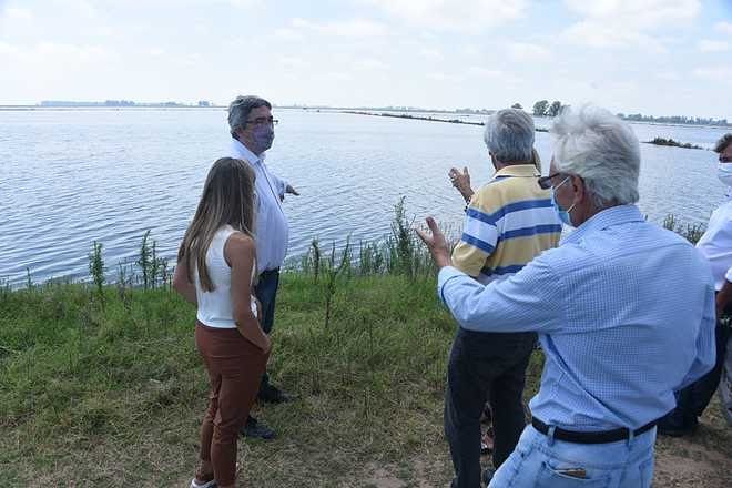 Rodríguez recorrió las zonas afectadas por inundaciones en Villegas