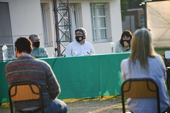 Reunión con representantes de entidades agropecuarias y productores de Rojas