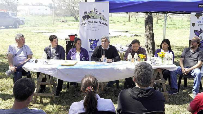 El ministro Javier Rodríguez participó de la presentación de una usina láctea