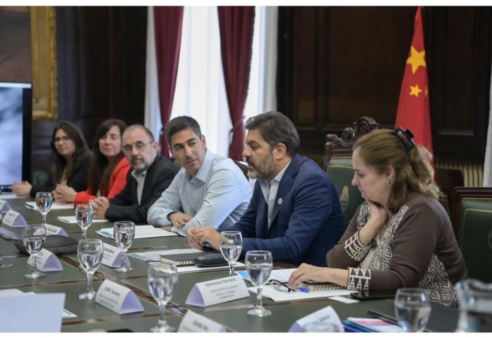 FORMACIÓN Y PROFESIONALIZACIÓN