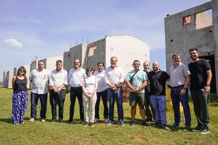 Se firmaron convenios para finalizar 170 viviendas