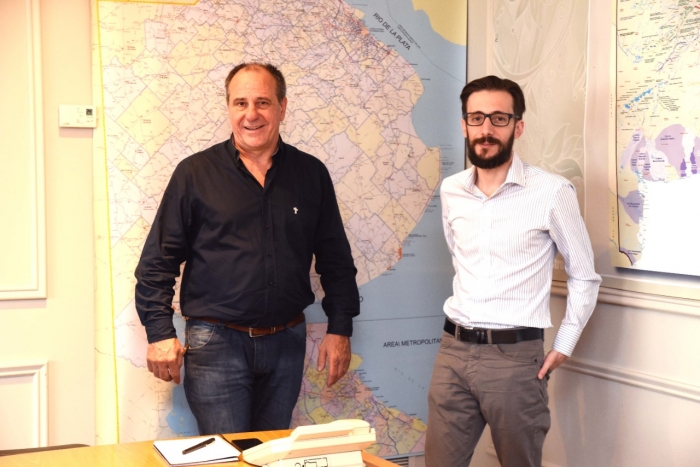 El ministro Simone en reunión con el intendente Cappelletti