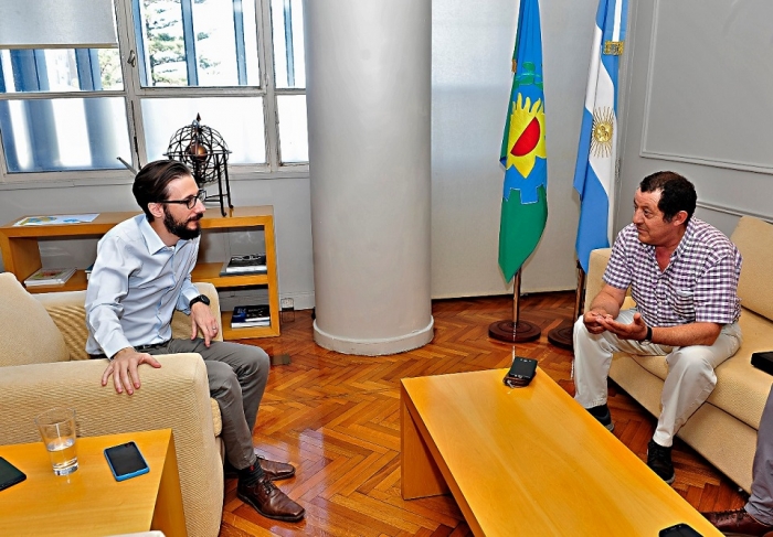 Simone y Marini trabajando por Benito Juárez