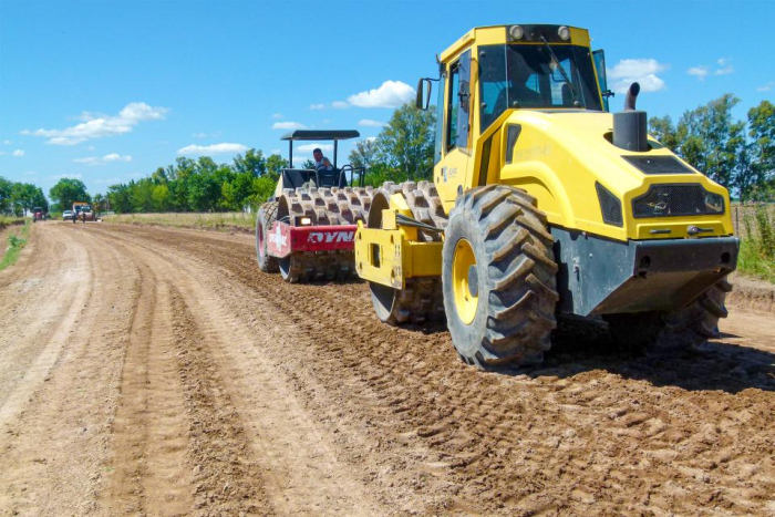 Continúan los trabajos en caminos rurales bonaerenses