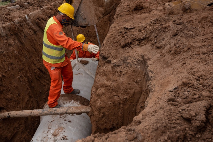 Avanzan las obras cloacales en Chivilcoy