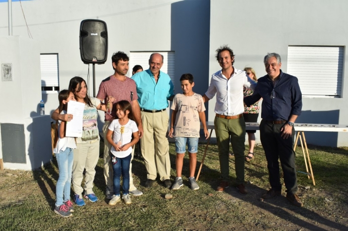 Entrega de viviendas Carhué