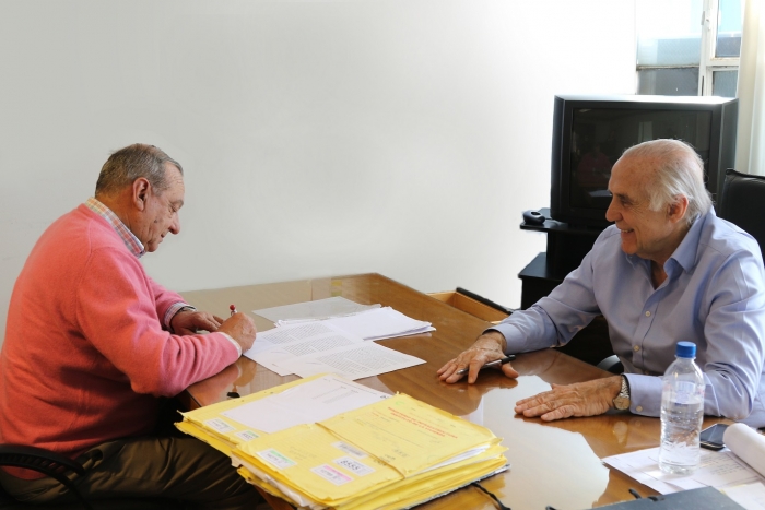 El Instituto De La Vivienda Y El Municipio De Tres Arroyos Firmaron Un Convenio Para Terminar Viviendas Provincia De Buenos Aires