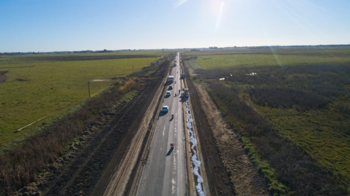 Inició la obra de repavimentación de la Ruta Provincial N° 215