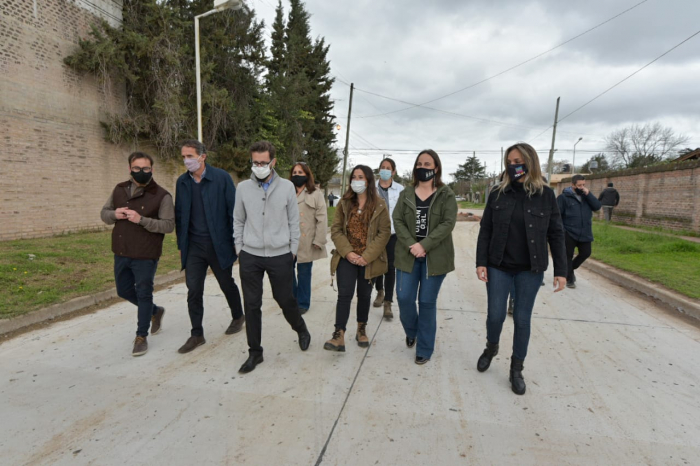 Simone y Katopodis supervisaron el avance de obras en Lobos