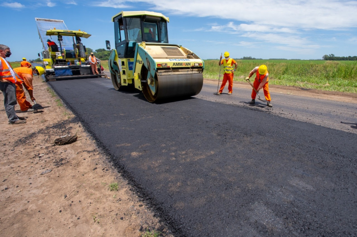 Ruta Provincial N° 50: avanza la obra de repavimentación entre Colón y Arenales