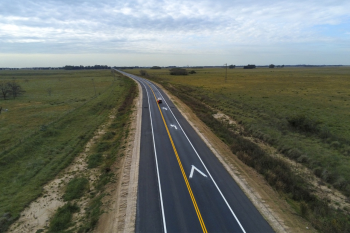 Última etapa de la obra de repavimentación en la Ruta Provincial N° 215