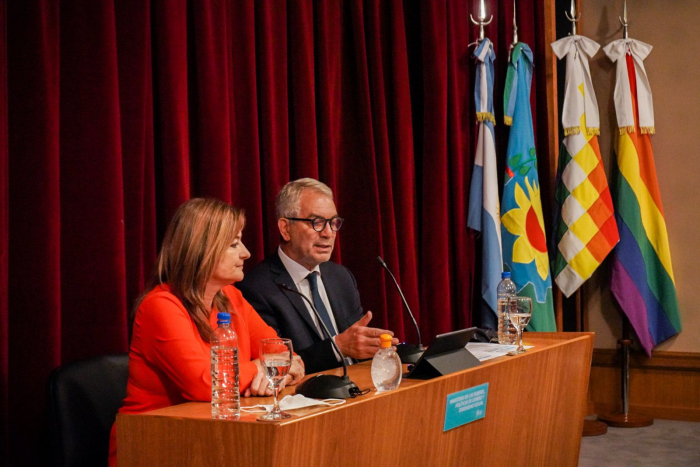 Alak participó de la presentación del curso de formación en Ley Micaela