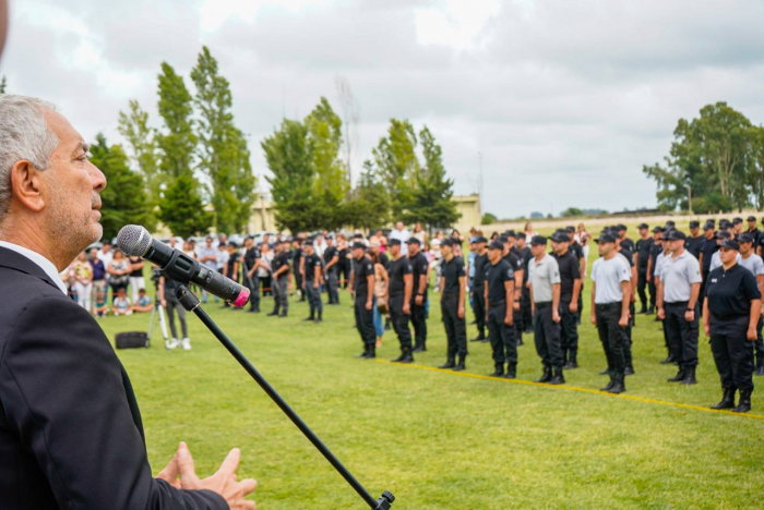 Alak presidió acto de egreso de 165 agentes para la Unidad N° 30 de Gral. Alvear