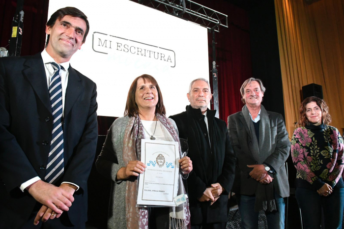 Alak entregó 400 escrituras sociales en Tandil