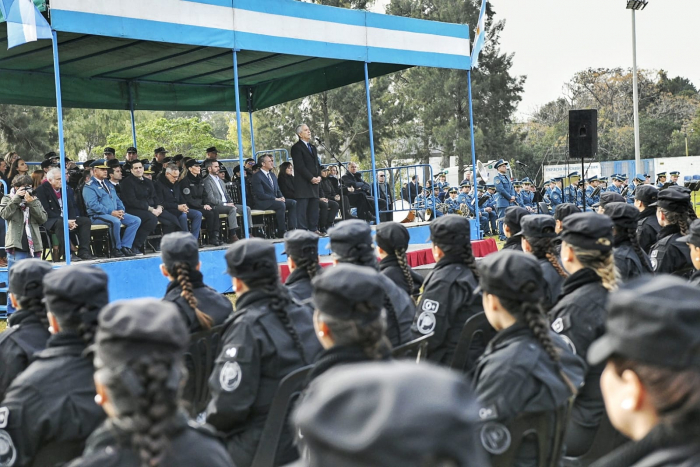 Son 685 cadetes del Servicio Penitenciario Bonaerense (SPB) los que juraron fidelidad a la Bandera Nacional