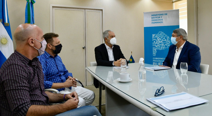 Durante el encuentro, se planteó la necesidad de trabajar en torno a la creación del polo administrativo gubernamental Gambier, 