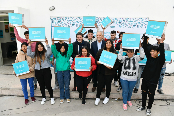 Esta entrega, tiene por objetivo brindar oportunidades educativas enriquecedoras, y propiciar un mayor acceso a la tecnología pa