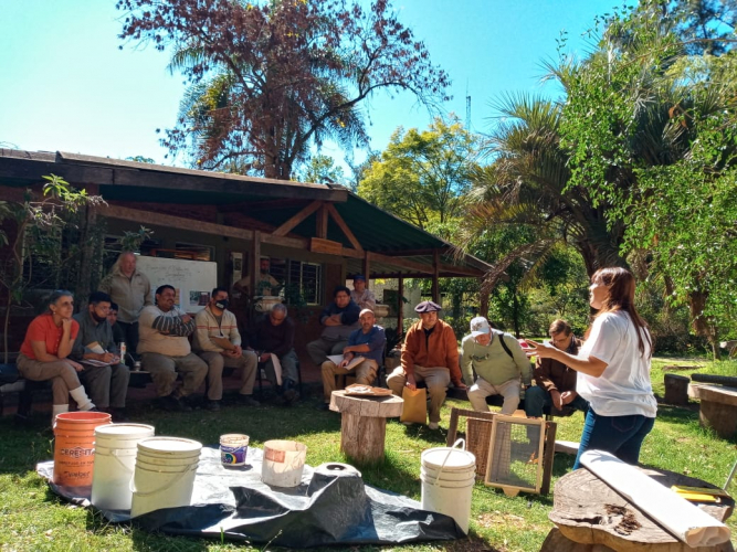 Promotores socioambientales y compostaje en Moreno