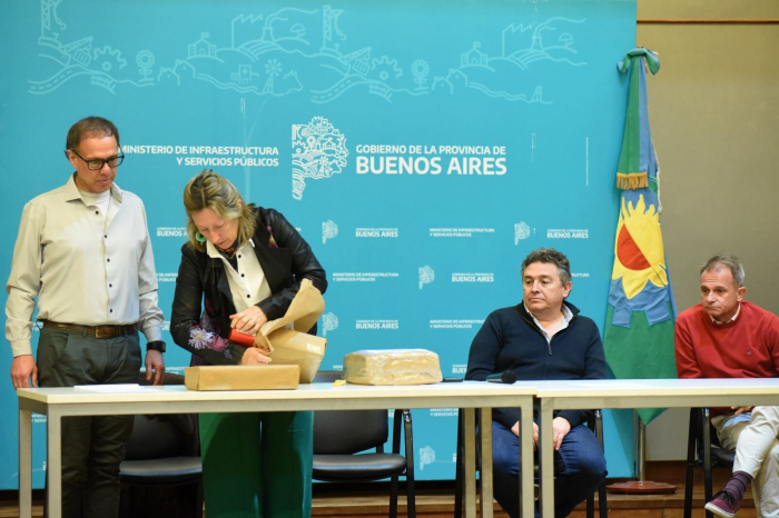 Apertura de sobres durante el acto licitatorio