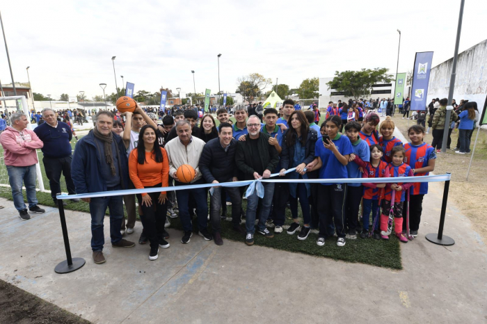 Inauguración de las obras del Playón Deportivo Villa de Mayo