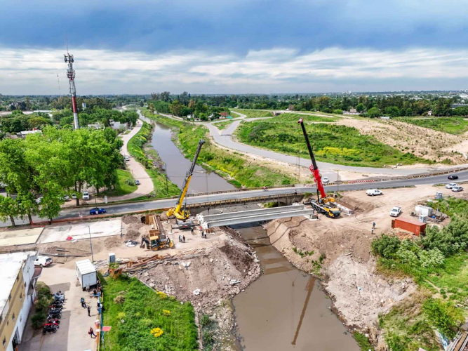 Nuevo puente del Camino de la Ribera en Paso del Rey Nuevo puente del Camino de la Ribera en Paso del Rey