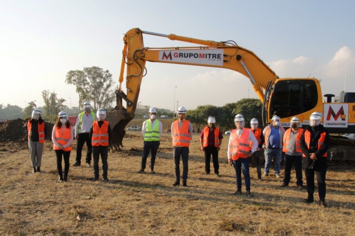 Dicho complejo contará con 36mil mts2 cubiertos en el que se desarrollarán 2400 comercios