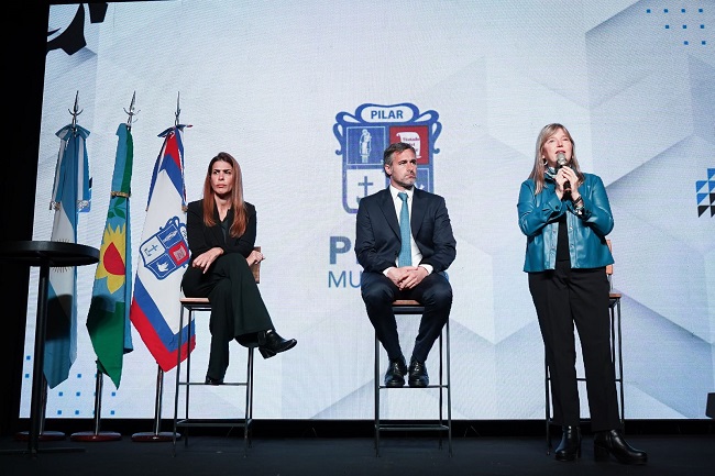 Alvarez Rodríguez inauguró la expo IndustrializAr 2025 junto a Achával y Peralta