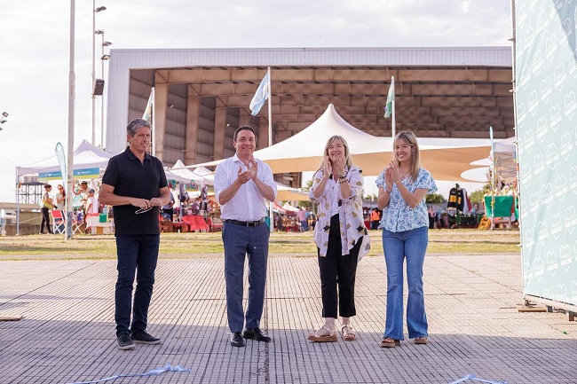Florencio Varela: Alvarez Rodríguez inauguró una exposición productiva 