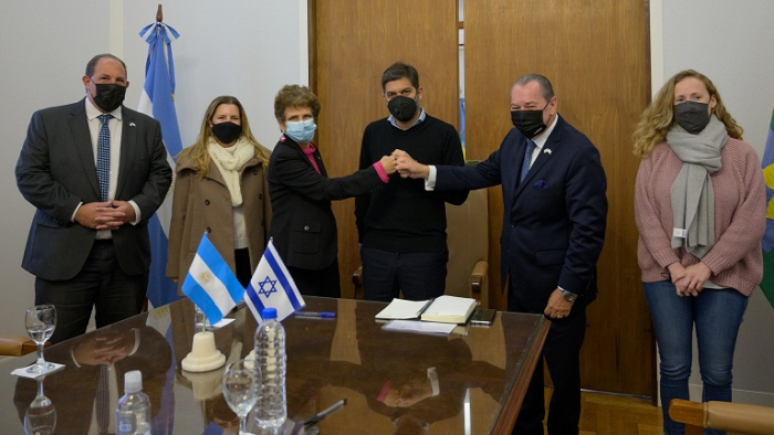   Galit Ronen, Carlos Bianco, Mario Montoto, Sofía Sternberg y autoridades.