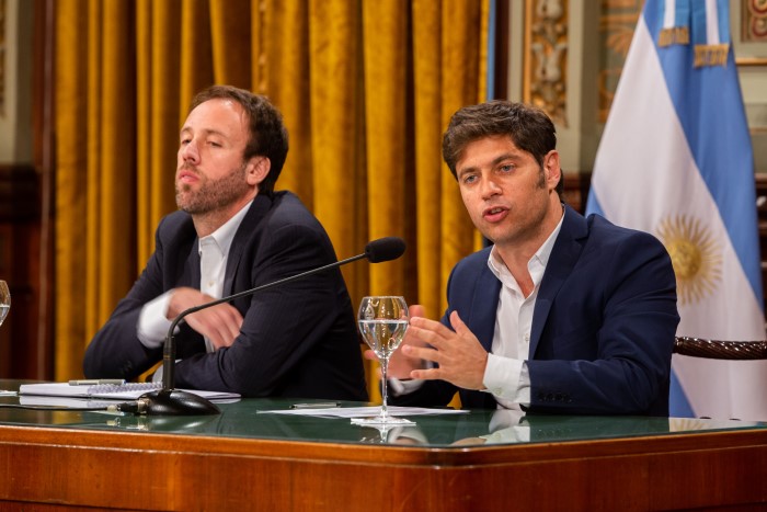 El gobernador Axel Kicillof brindó una conferencia de prensa para explicar los próximos pasos a seguir en relación con la situac