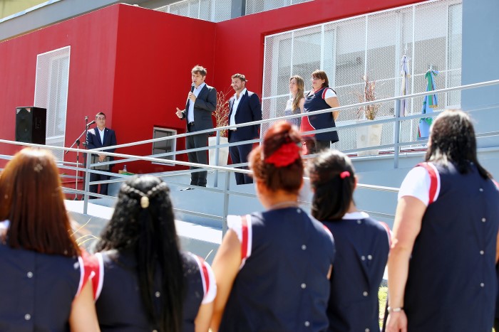 El gobernador de la provincia de Buenos Aires, Axel Kicillof, participó de la inauguración del jardín maternal municipal El Abro