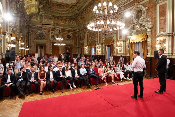 En el Salón Dorado de Gobernación