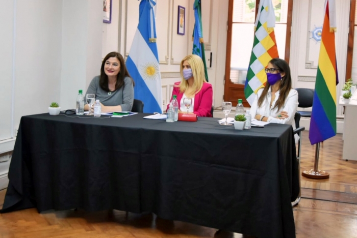 Junto a Verónica Magario y Elizabeth Gómez Alcorta Estela Díaz presentó el Programa provincial de Políticas Integrales de Abordaje de las Violencias por Razones de Género