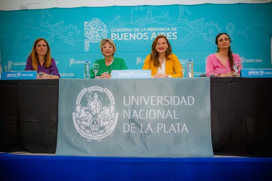 Estela Díaz participó de la jornada "El Derecho al Desarrollo en la PBA"