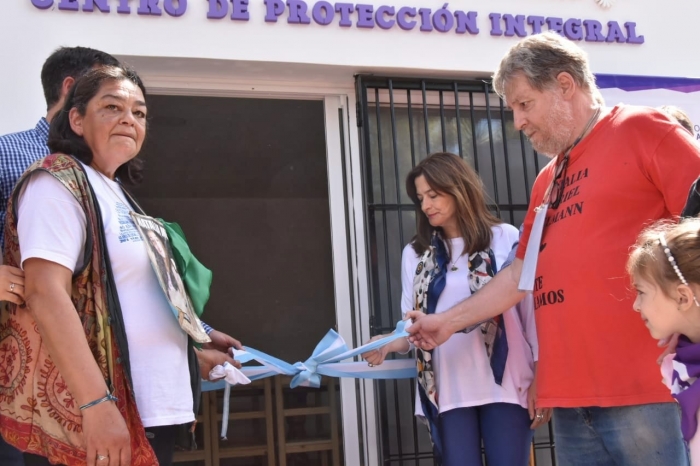 LA MINISTRA ESTELA DÍAZ INAUGURÓ LA CASA NATALIA MELMANN EN MIRAMAR