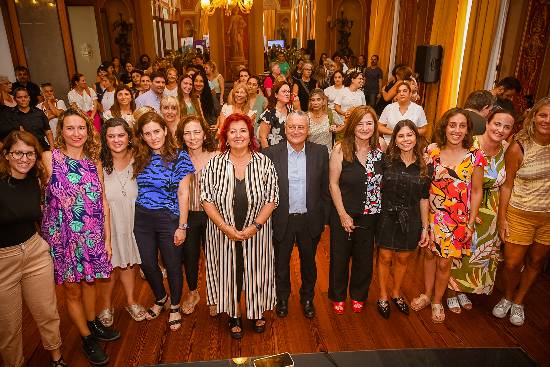  Conmemoración del Día Internacional de las Mujeres Trabajadoras en Las Flores